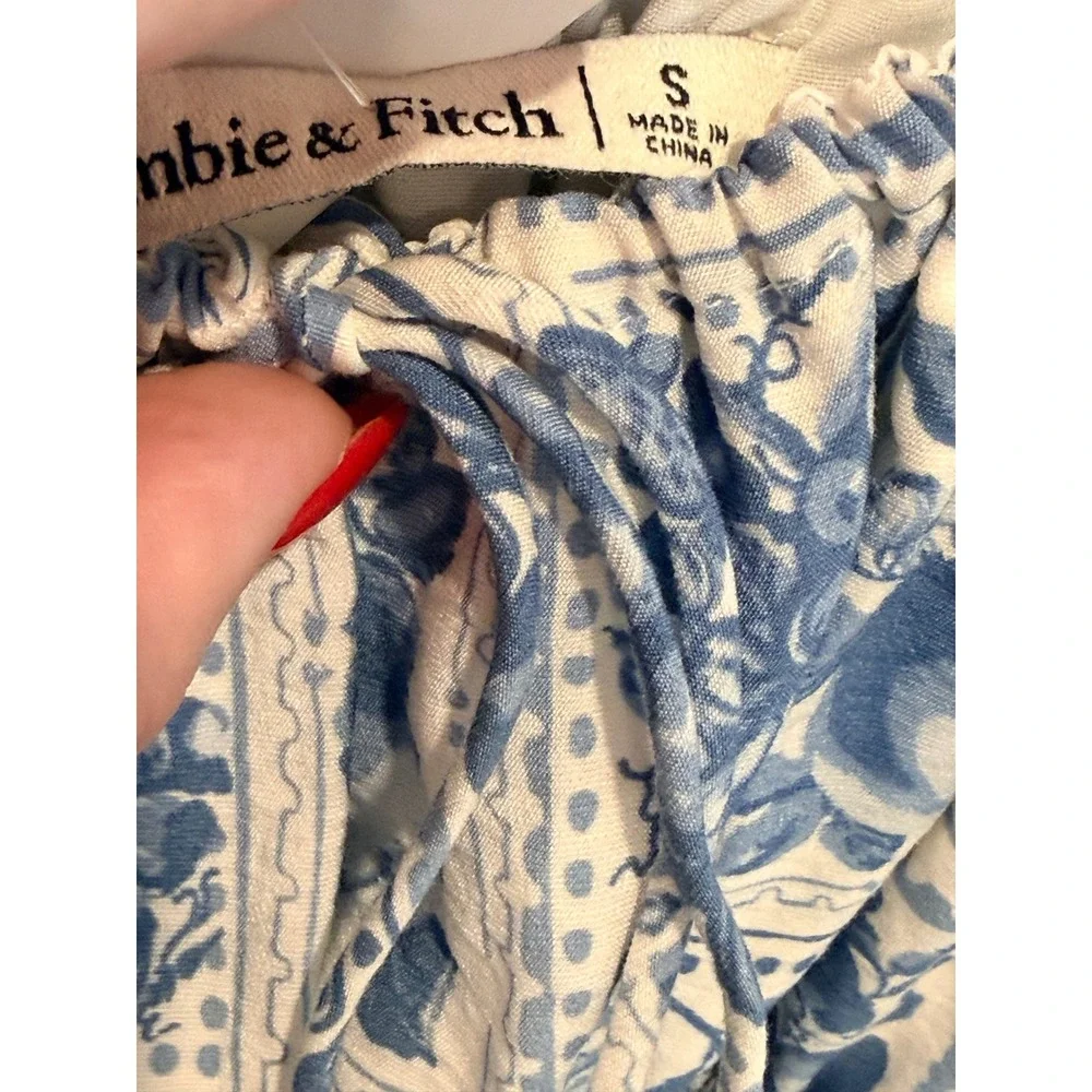 Abercrombie & Fitch Blue White Tile Print Smocked Maxi Dress Small